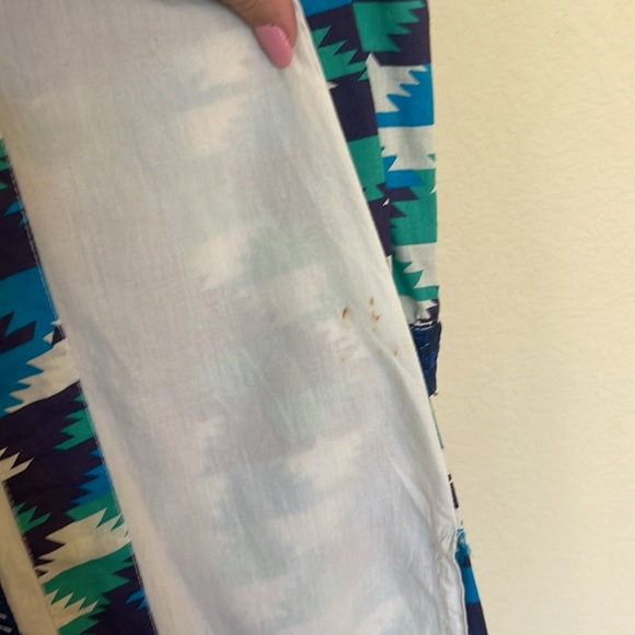 Khaadi Pakistani Indian kurta with stripes of printed cloth and embroidery. - Picture 8 of 9